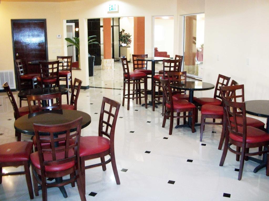 Robinson Inn And Suites Eksteriør bilde
